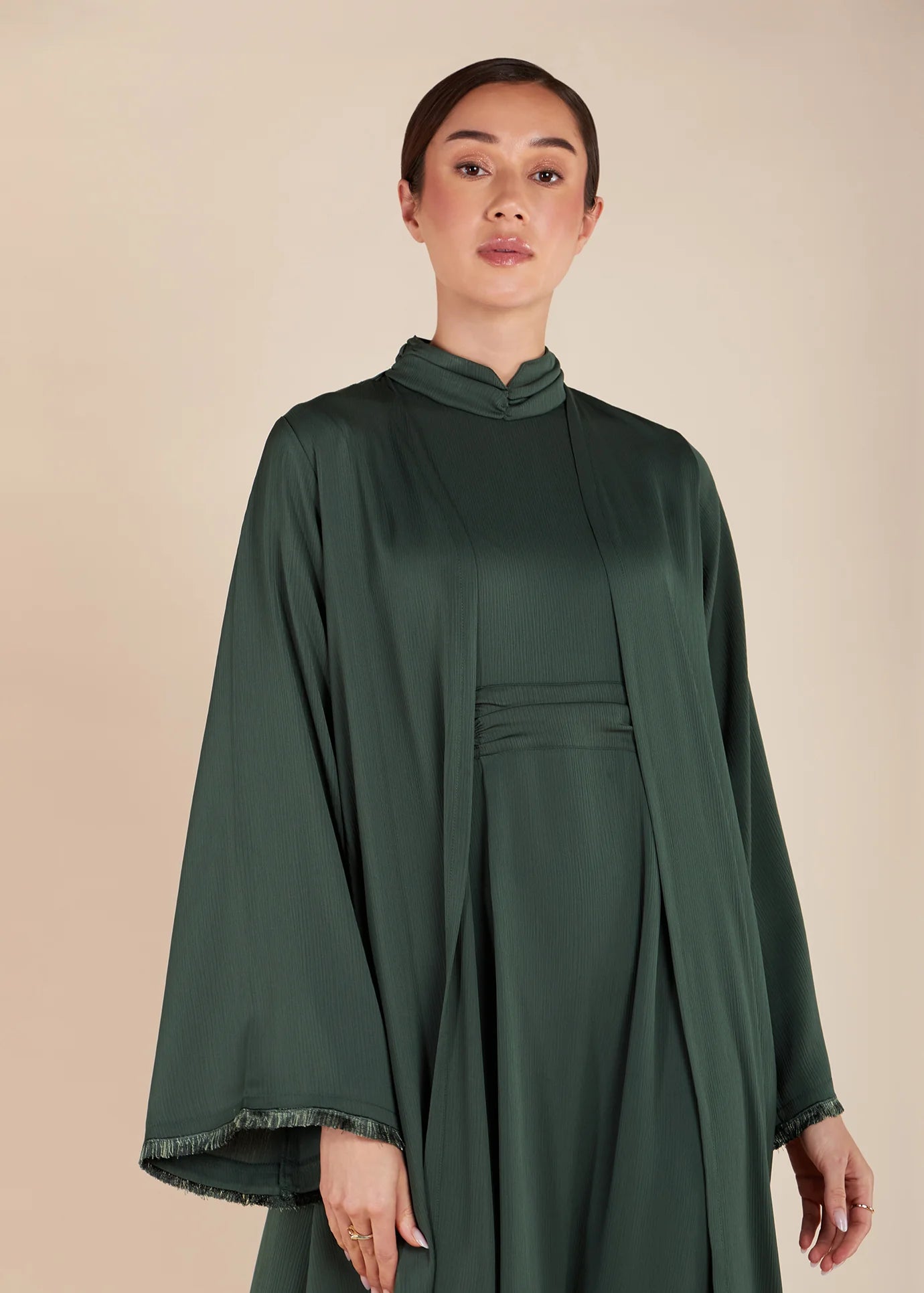 Abaya ouverte à double coupe