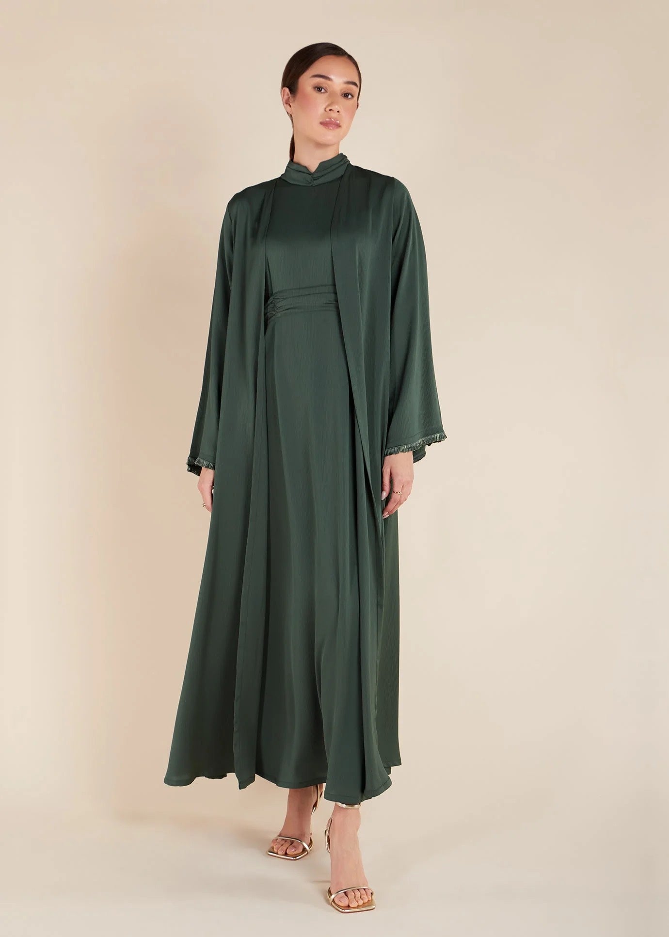 Abaya ouverte à double coupe